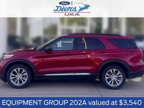 Certified 2023 Ford Explorer XLT w/ Equipment Group 202A AWD/4WD image 1