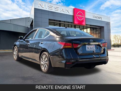 Used 2025 Nissan Altima 2.5 S image 7