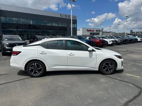 Used 2024 Nissan Sentra SV FWD image 12