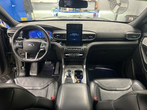 Used 2020 Ford Explorer ST w/ Premium Technology Package image 11