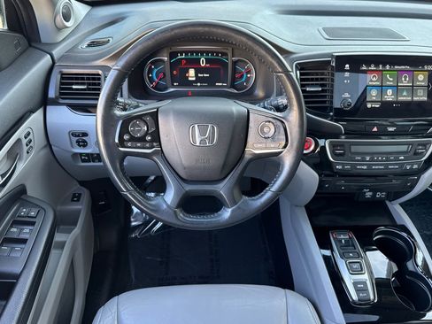 Used 2019 Honda Pilot Touring image 28