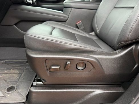 Used 2025 Chevrolet Tahoe Z71 w/ Comfort Package image 15