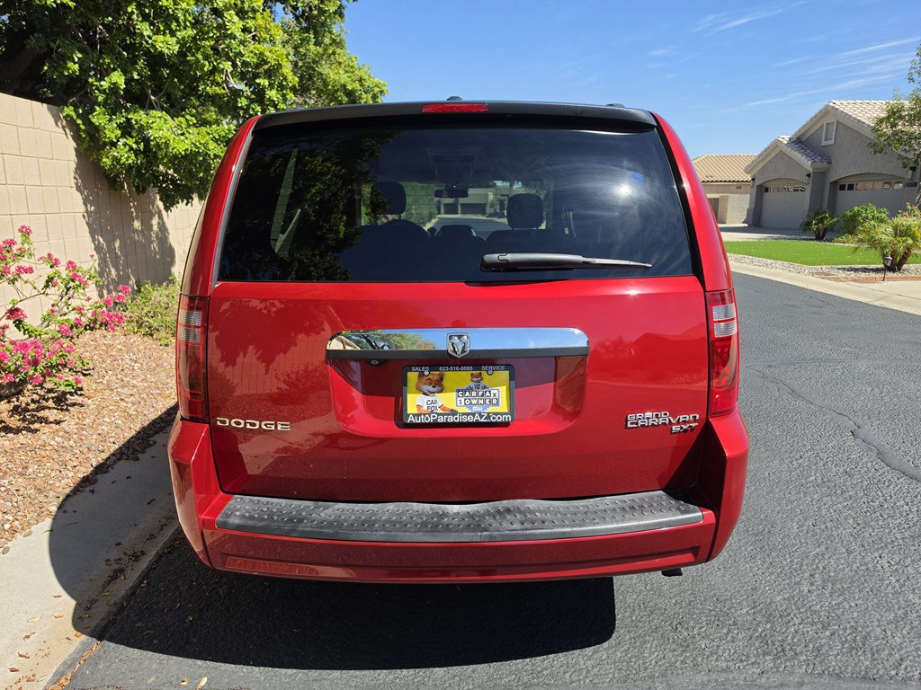 Used 2009 Dodge Grand Caravan SXT w/ Entertainment Group 2 FWD image 5
