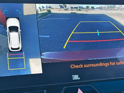 Used 2024 Toyota Venza Limited image 21