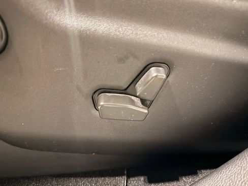 Used 2021 Jeep Grand Cherokee Laredo X RWD image 13