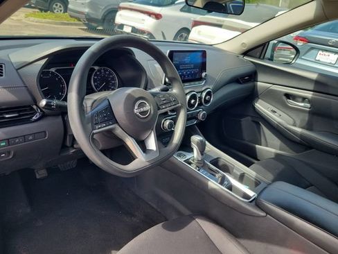 Used 2024 Nissan Sentra SV FWD image 17