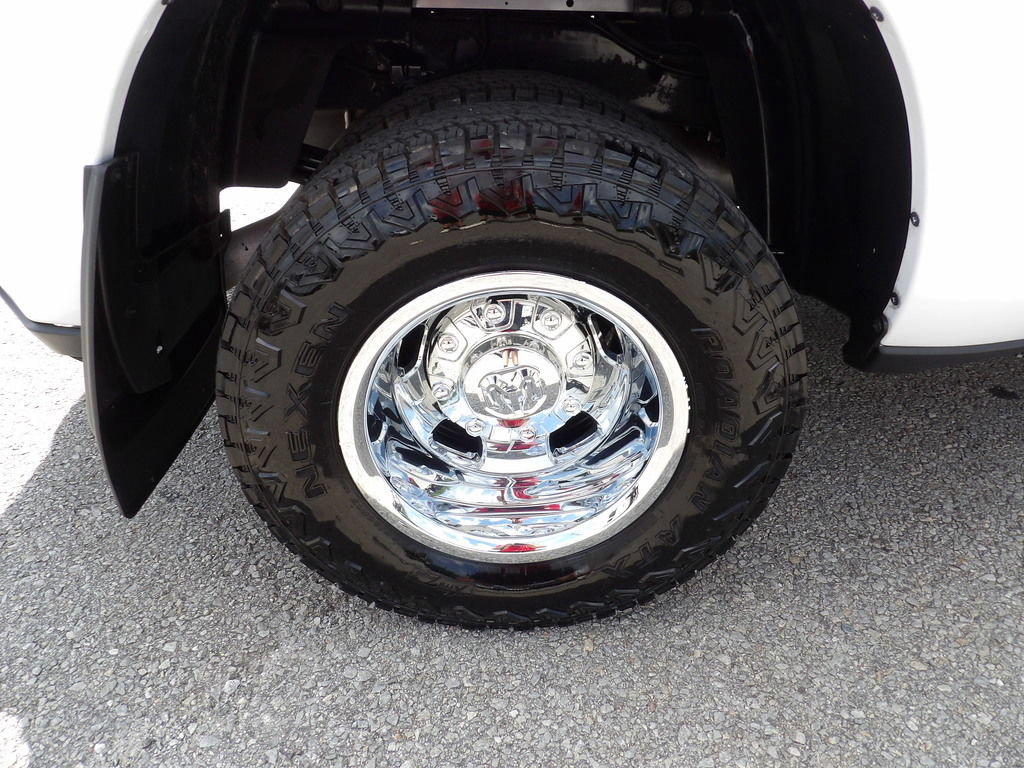 Used 2021 RAM 3500 Tradesman w/ Chrome Appearance Group AWD/4WD image 54