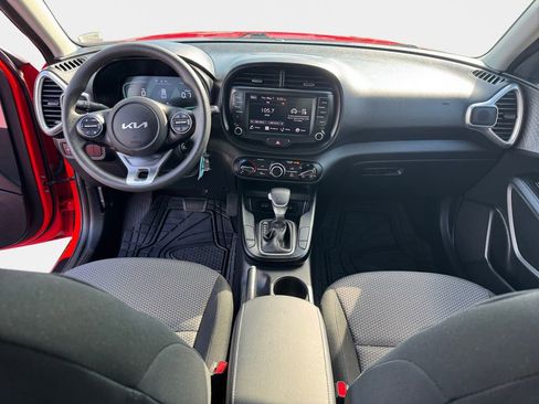 Used 2024 Kia Soul LX w/ Option Group 015 FWD image 15
