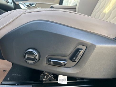 New 2026 Volvo XC90 B6 Plus w/ Protection Package Premier image 11