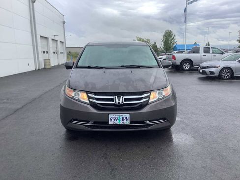 Used 2016 Honda Odyssey SE image 2