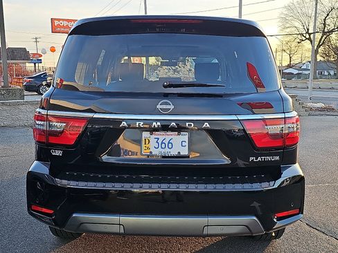 Certified 2022 Nissan Armada Platinum w/ Captain's Chairs Package image 5
