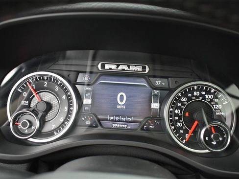 Used 2019 RAM 1500 Laramie image 15