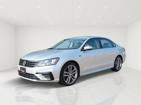 Used 2018 Volkswagen Passat 2.0T R-Line FWD image 2