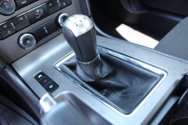 Used 2010 Ford Mustang GT RWD image 14