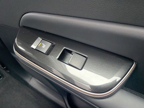 Used 2025 Toyota Crown Platinum image 24