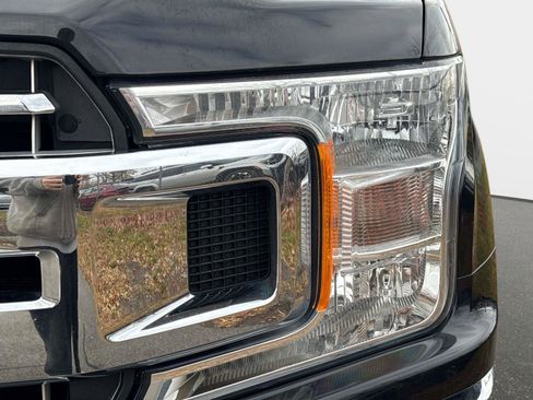 Used 2018 Ford F150 XLT w/ Equipment Group 302A Luxury image 10