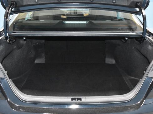 Used 2025 Toyota Camry SE image 30