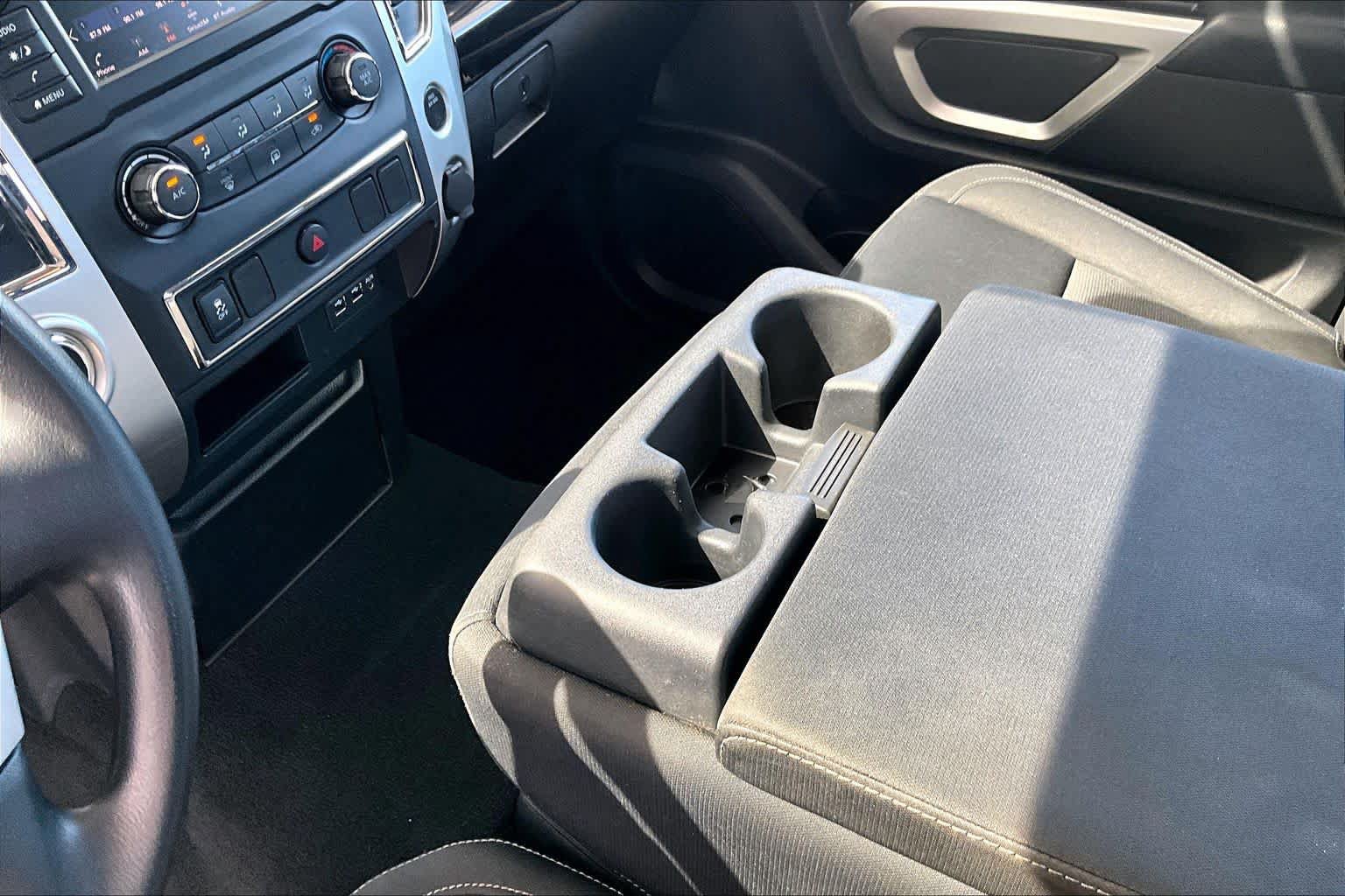 Used 2019 Nissan Titan SV RWD image 16