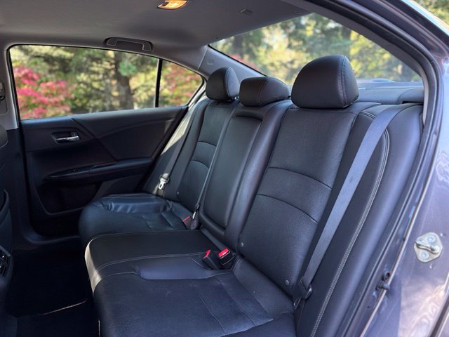 Used 2017 Honda Accord EX-L image 40