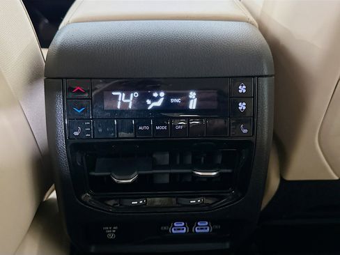 Used 2021 Jeep Grand Cherokee L Limited image 26