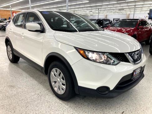 Used 2019 Nissan Rogue Sport S image 3