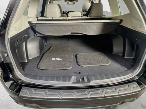 Used 2021 Subaru Forester Premium AWD/4WD image 25
