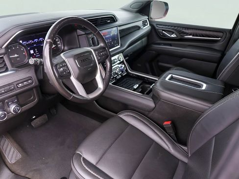 Used 2021 GMC Yukon Denali image 12