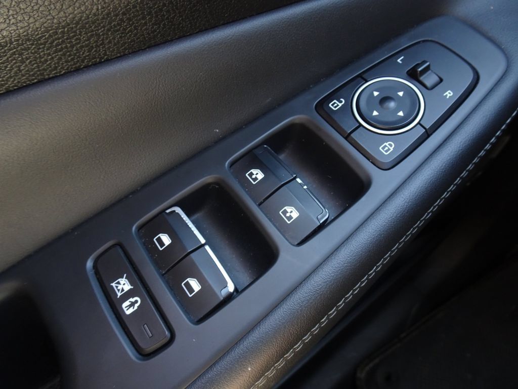 Used 2019 Hyundai Santa Fe AWD image 22