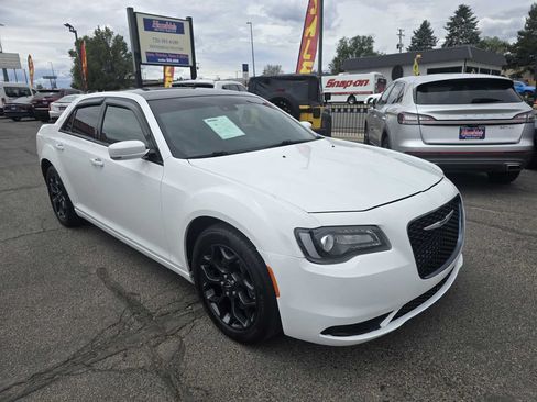 Used 2019 Chrysler 300 S w/ Safetytec Plus Group AWD/4WD image 5