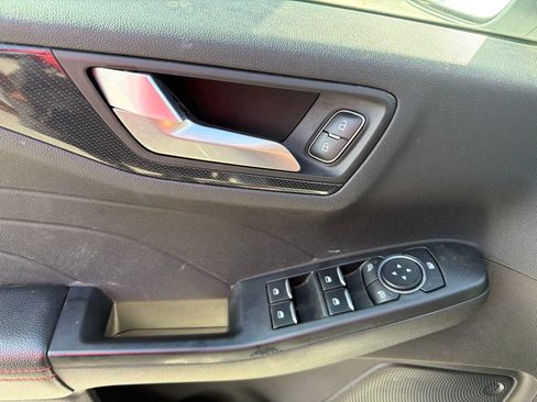 Used 2023 Ford Escape ST-Line w/ Equipment Group 301A FWD image 9