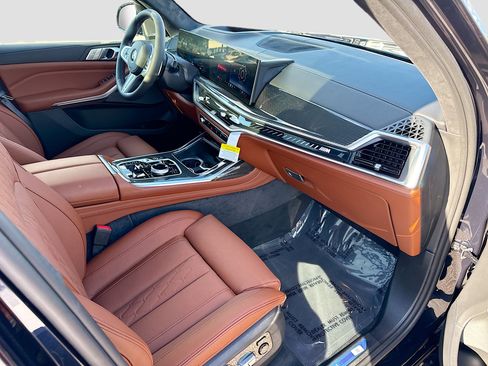 New 2026 BMW X7 M60i image 15