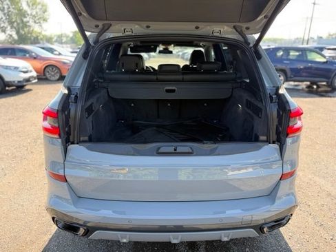 Used 2023 BMW X5 xDrive40i w/ M Sport Package AWD/4WD image 10