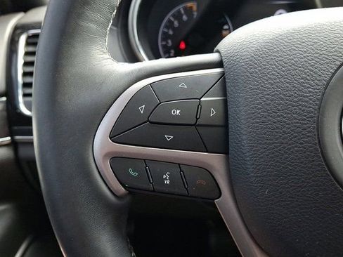 Used 2019 Jeep Grand Cherokee Overland image 24