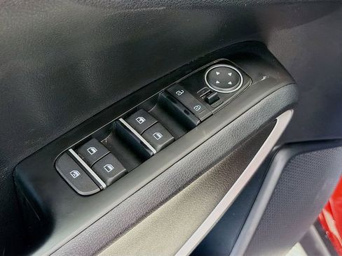 Used 2025 Kia Soul LX w/ LX Technology Package FWD image 20