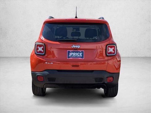 Used 2021 Jeep Renegade Latitude AWD/4WD image 6