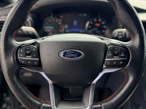 Used 2023 Ford Explorer ST-Line AWD/4WD image 16