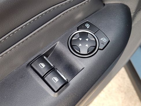 Used 2024 Ford Mustang GT Premium image 31