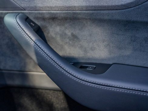 Used 2026 Tesla Model Y Long Range image 13