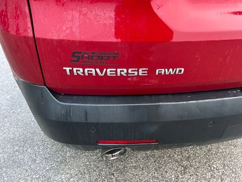 Used 2021 Chevrolet Traverse RS image 53