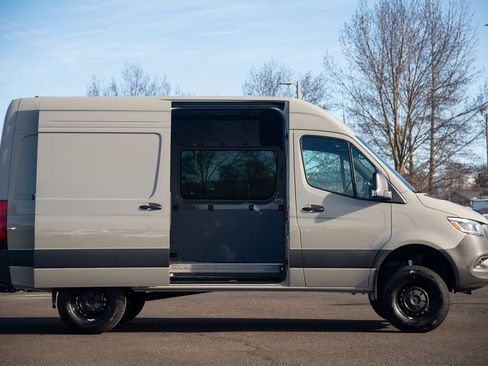 New 2025 Mercedes-Benz Sprinter 2500 image 7