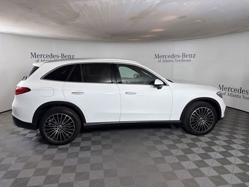 Used 2025 Mercedes-Benz GLC 300 image 8