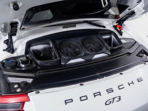 Used 2018 Porsche 911 GT3 w/ Sport Chrono Package RWD image 51