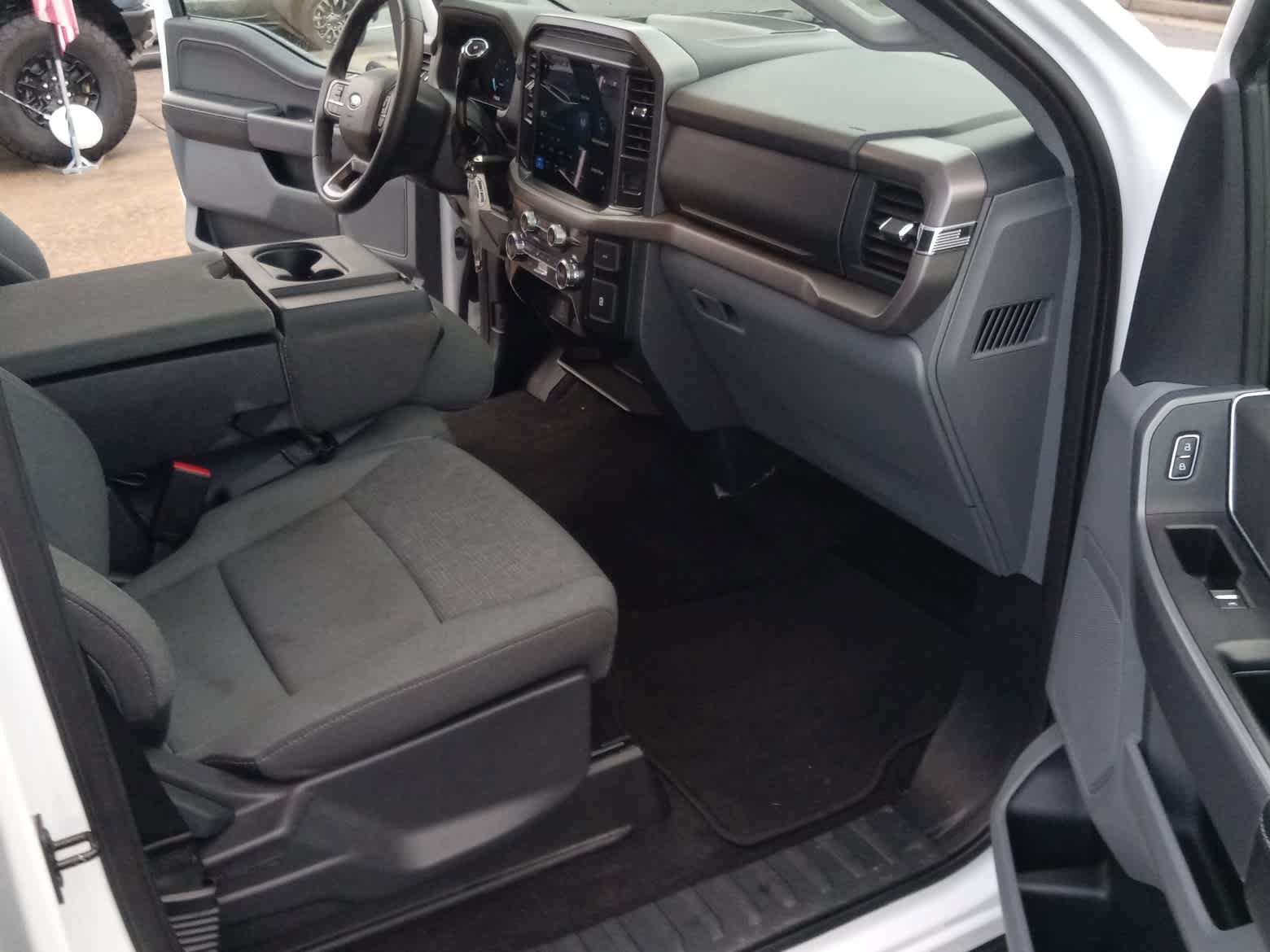 Used 2025 Ford F150 XLT w/ Equipment Group 301A Standard AWD/4WD image 33