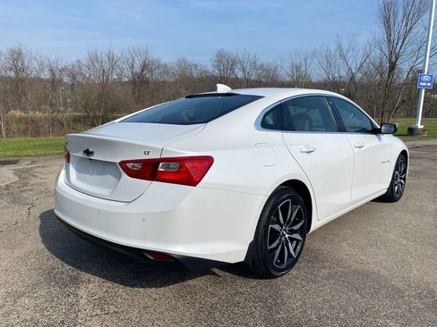 Used 2018 Chevrolet Malibu LT w/ Leather Package image 3