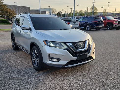 Used 2017 Nissan Rogue SL w/ SL Premium Package image 9