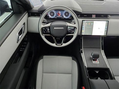 New 2026 Land Rover Range Rover Velar Dynamic SE image 12