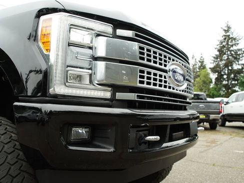Used 2017 Ford F350 Platinum w/ FX4 Off-Road Package AWD/4WD image 38