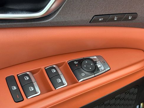 New 2026 Kia Carnival EX FWD image 21