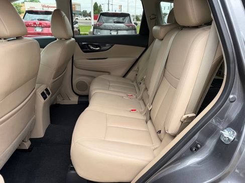 Used 2017 Nissan Rogue SL w/ SL Premium Package FWD image 15