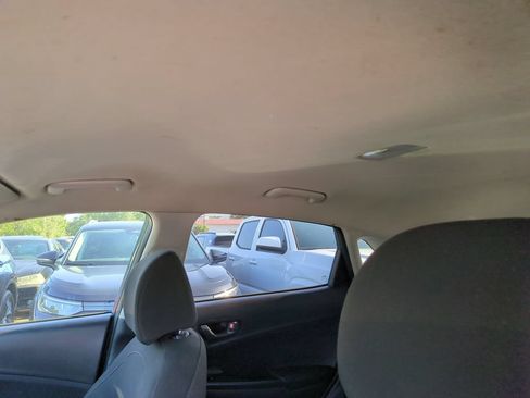 Used 2022 Hyundai Kona SEL FWD image 8